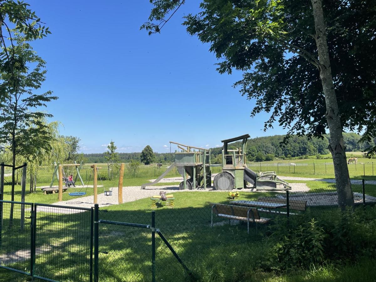 Casa Verde: Kueche, Tv, Nespresso, Im Gruenen Starnberg Bagian luar foto